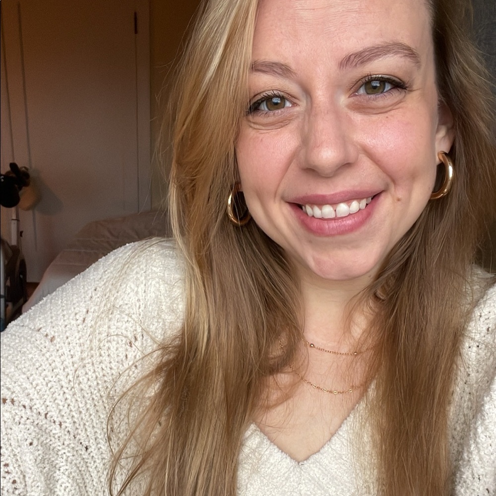 Meet your Posher, Carly